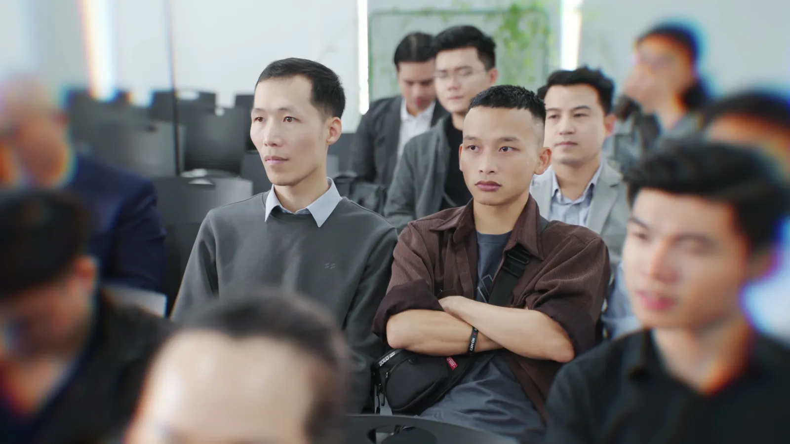 Đồng nghiệp HCC tại Hà Nội đang chăm chú lắng nghe