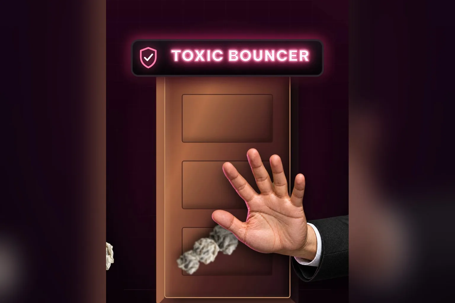 Toxic Bouncer chặn người vào phá ngay từ cửa